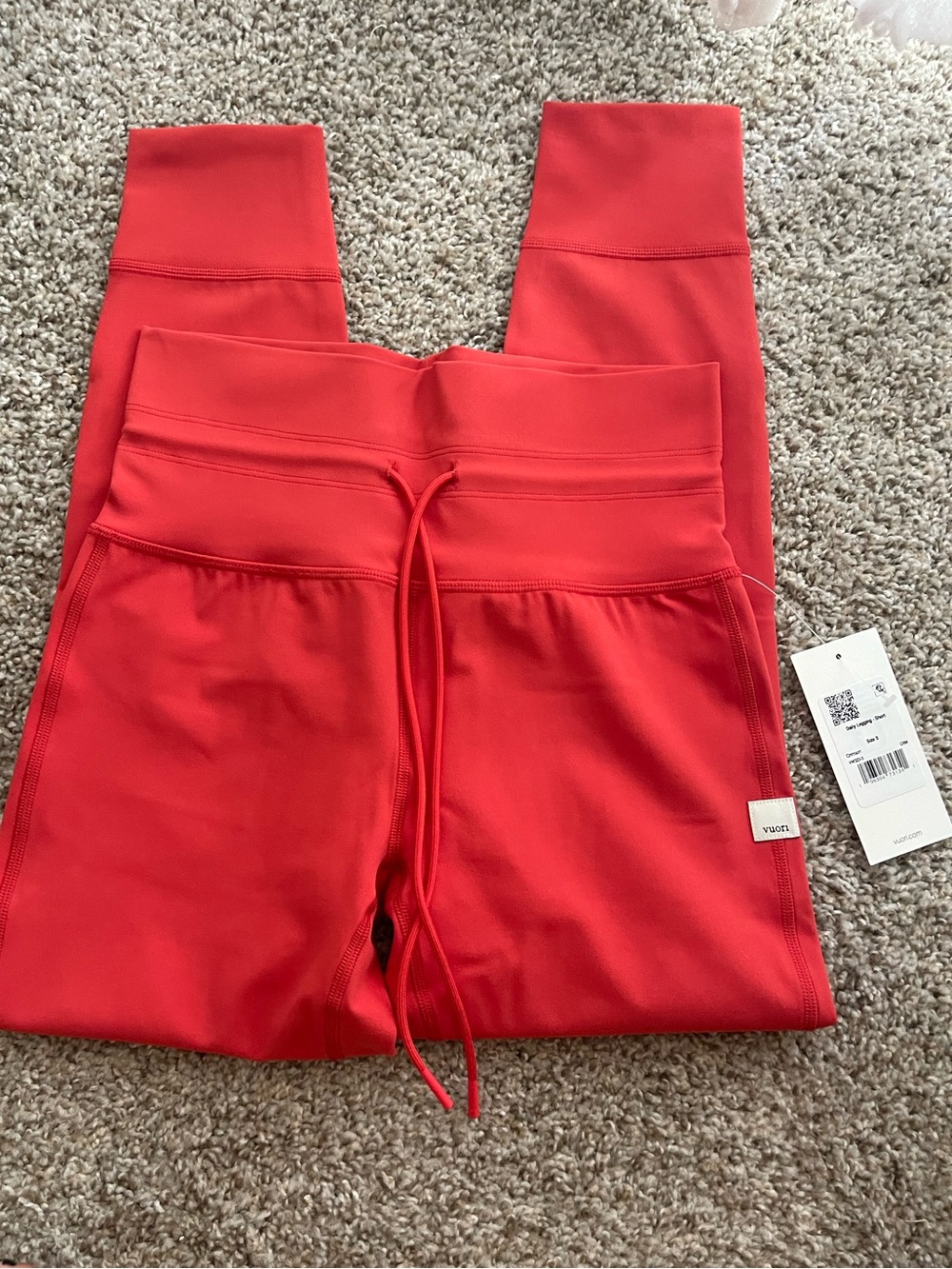 nwt vuori daily leggings - short length